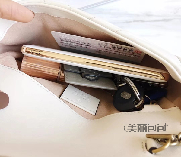2019年夏天背什么迷你包？时髦女孩都选了这17款