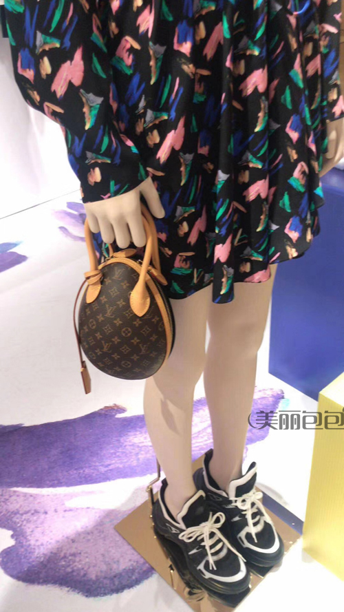 lv 香奈儿恐龙蛋包包pk 哪个更时髦？