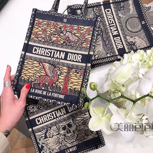 lv dior 香奈儿超小包&超大包PK 你要怎么选？