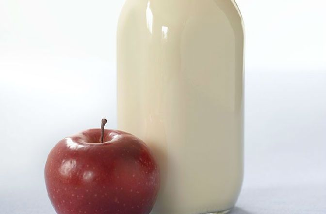 苹果牛奶减肥法复食吃什么_苹果和牛奶减肥吃完后有什么反应_苹果牛奶减肥后复食
