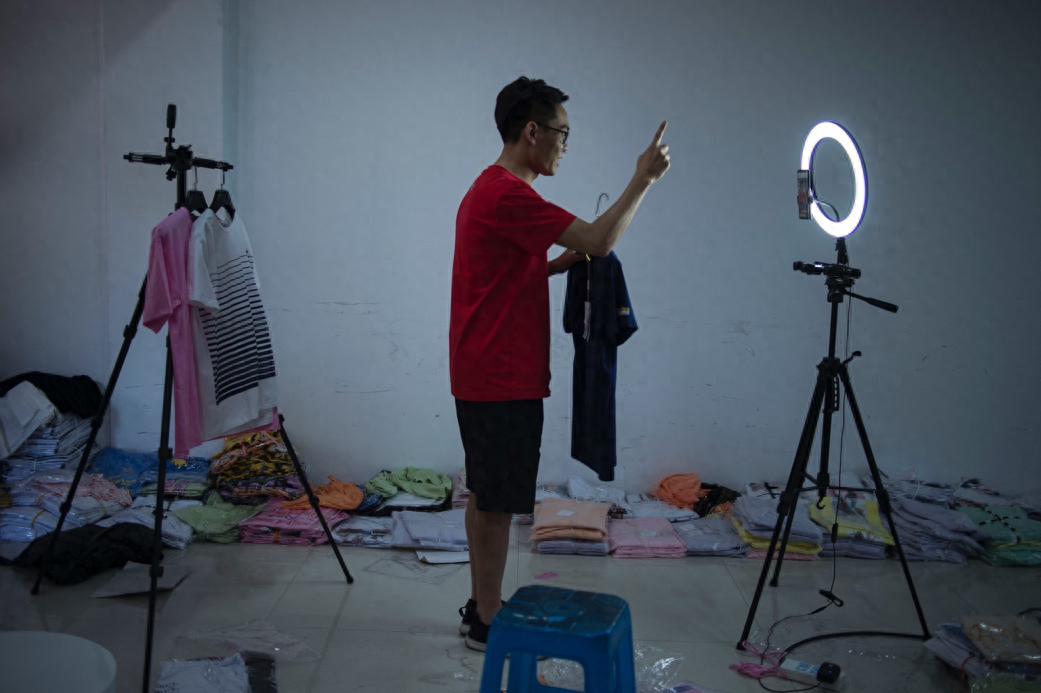 淘宝货源商_义乌北下朱微商货源_手机卡商批发货源