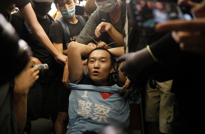 记者是无冕之王是谁说的_新闻记者被称为无冕之王_记者号称无冕之王