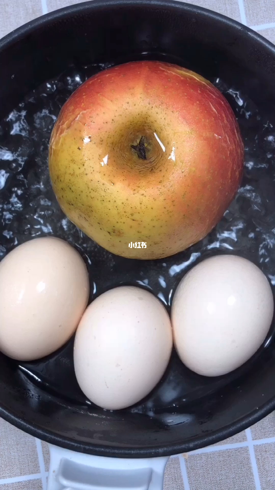 减肥晚上吃苹果和鸡蛋可以吗_晚上吃两个鸡蛋1个苹果能减肥吗_减肥鸡蛋能苹果晚上吃吗
