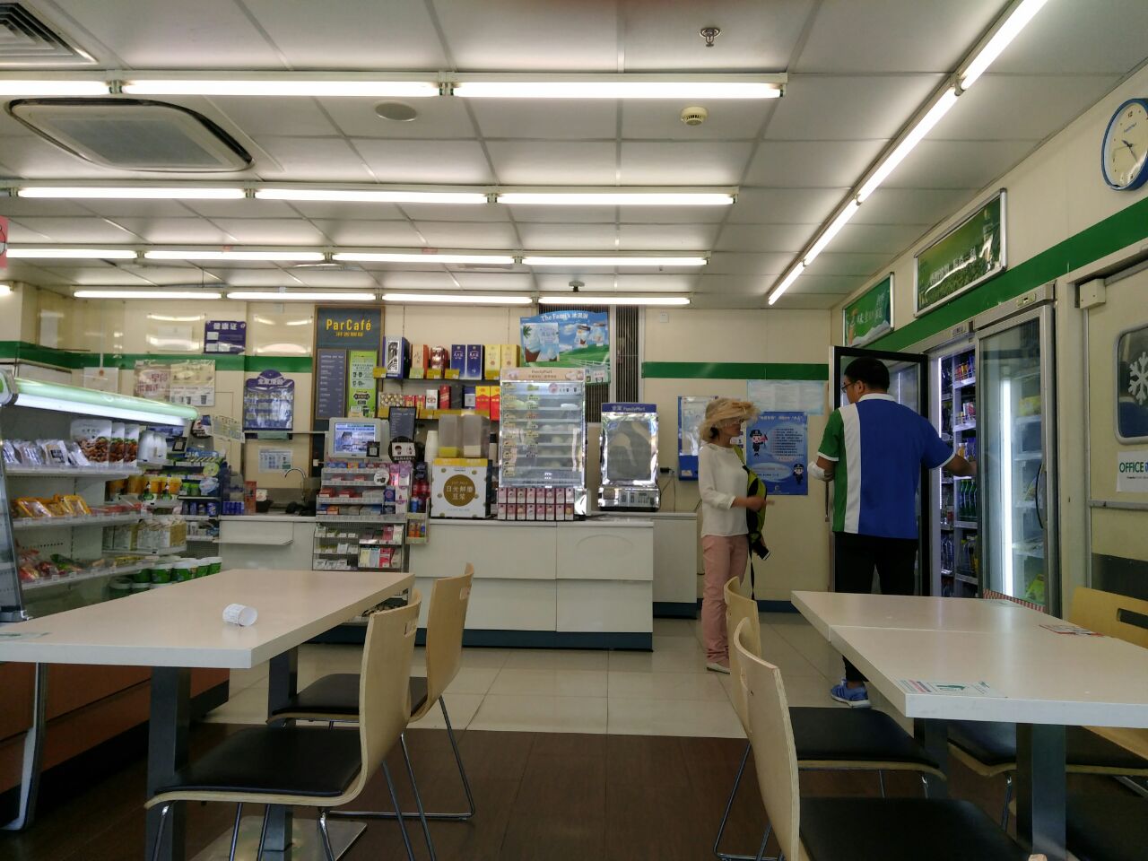 全家便利店卖什么的_福州全家便利图片_全家便利被要求整改