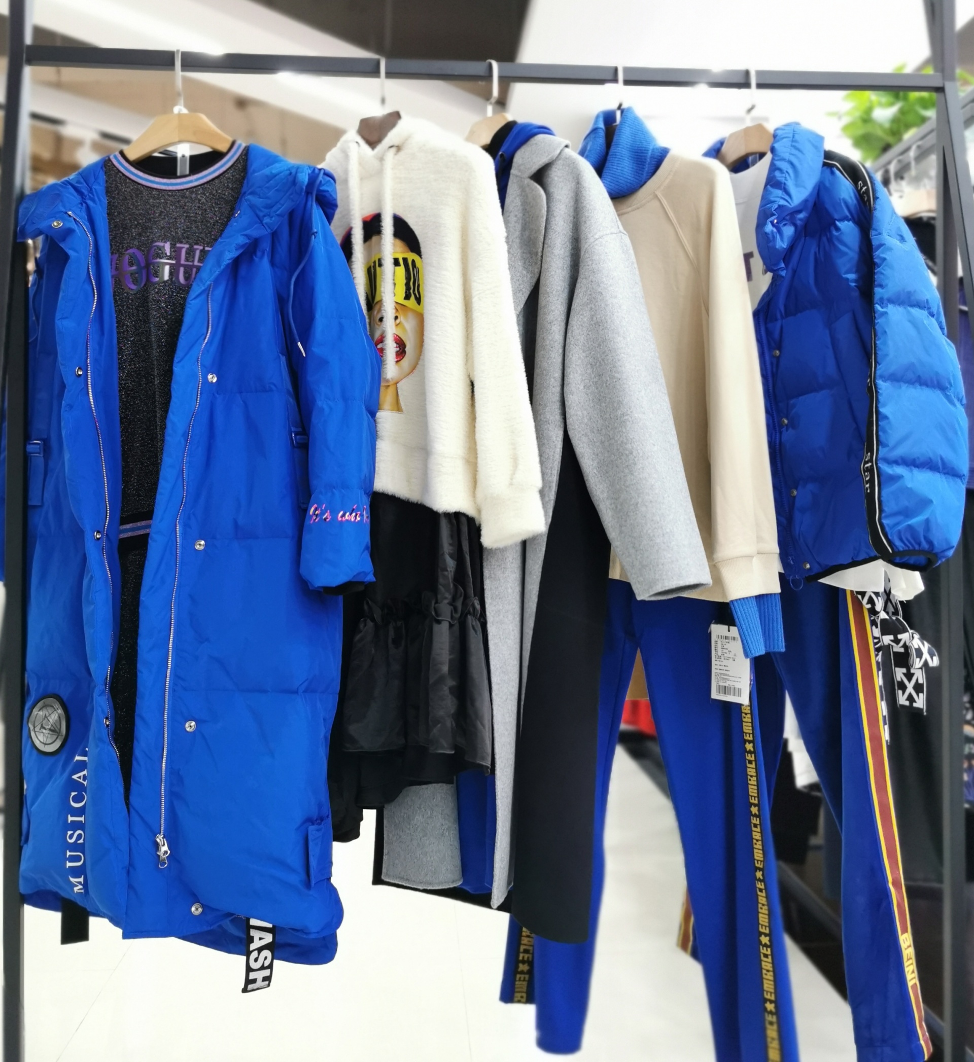 做服装微商货源怎么找_做服装微商货源怎么找_做服装微商货源怎么找