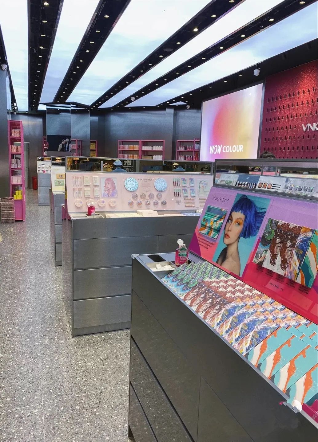 圣罗兰彩妆官方旗舰店_圣罗兰官方旗舰店是正品吗_旗舰彩妆官方店圣罗兰多少钱