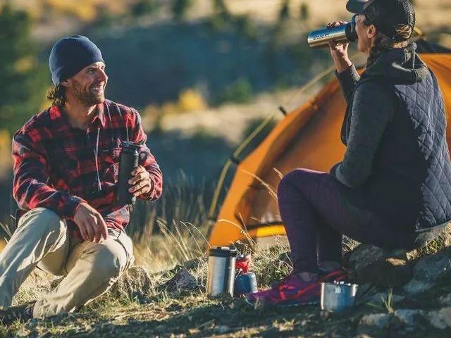 喝水用银杯有什么好处_喝银水杯对身体有害吗_银杯喝水的好处