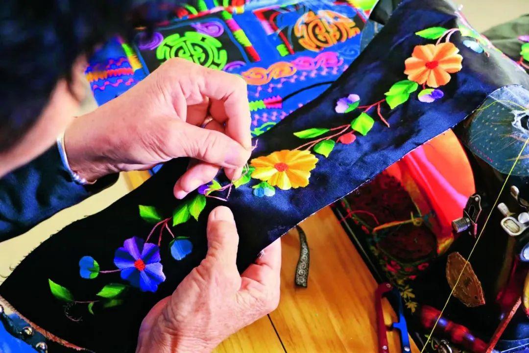 用品家居刺绣图案_刺绣家居用品_用品家居刺绣图片