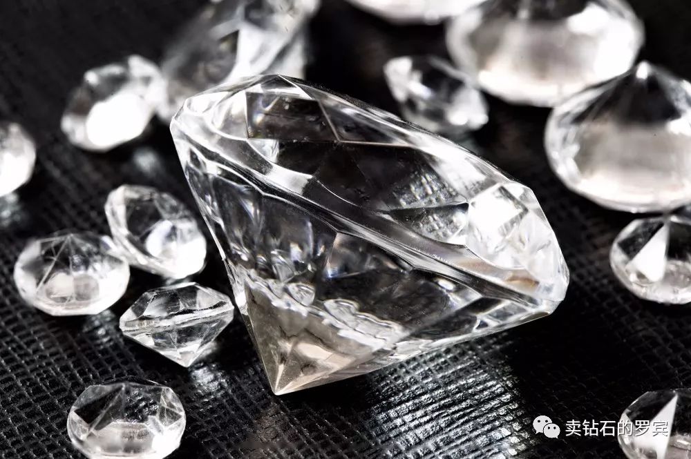 南非的钻石_南非钻石为什么便宜_南非钻石戒指一克拉的多少钱