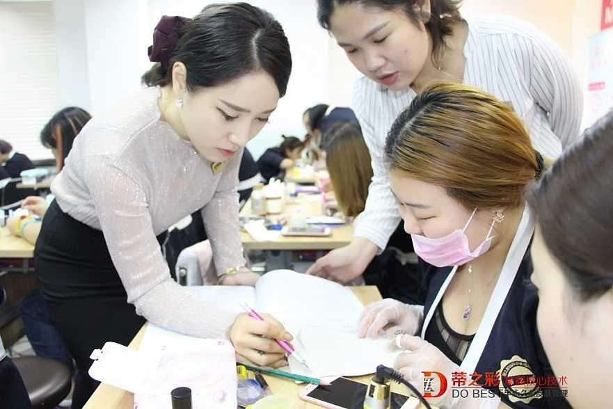 佳悦化妆学校_佳悦化妆学费多少_化妆学校三个月学费