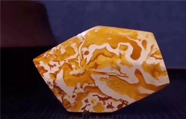 变色手串盘玩蜜蜡过程图片_蜜蜡手串盘玩变色过程_变色手串盘玩蜜蜡过程视频