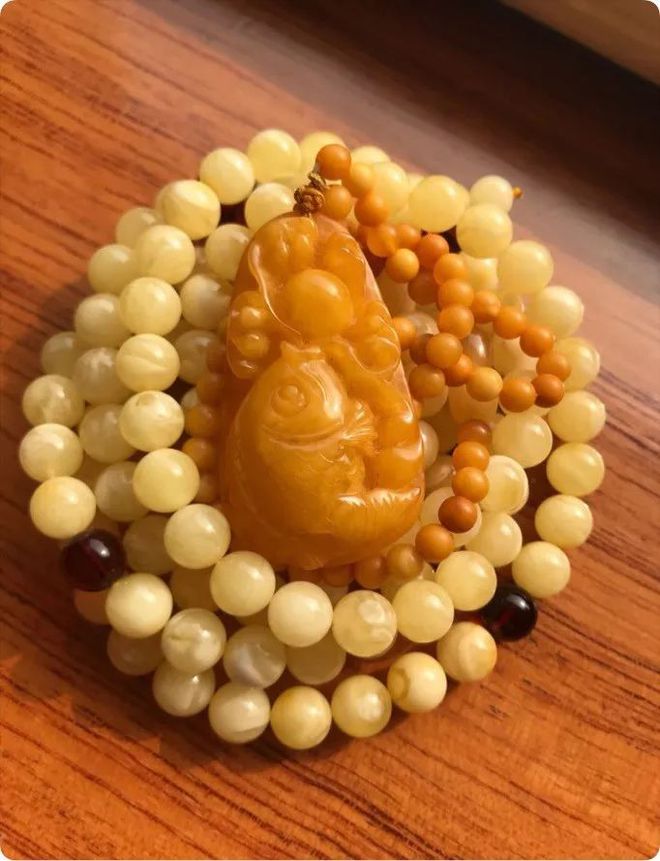 蜜蜡手串盘玩变色过程_变色手串盘玩蜜蜡过程图片_变色手串盘玩蜜蜡过程视频