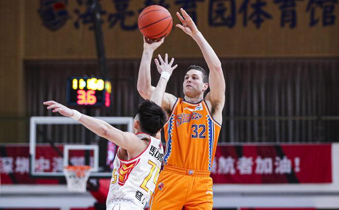 首钢和广东_辽宁首钢vs广东_cba第一阶段排名：辽宁不败排榜首 首钢第二广东第三