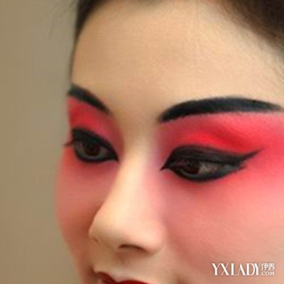 京剧妆怎么化妆_京剧化妆视频教程_京剧化妆术语