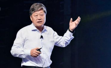 张瑞敏砸冰箱案例分析_张瑞敏砸冰箱时间_张瑞敏砸冰箱给我们的启示