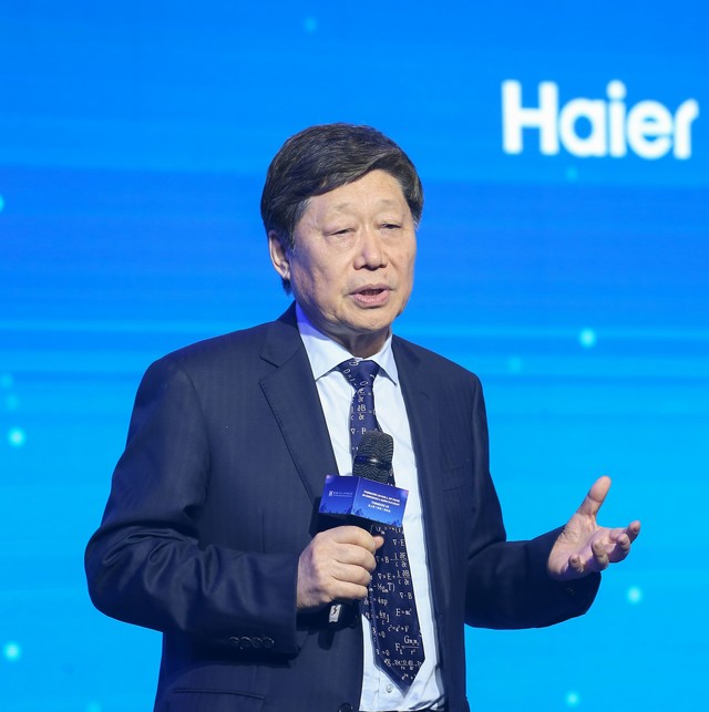 张瑞敏砸冰箱案例分析_张瑞敏砸冰箱给我们的启示_张瑞敏砸冰箱时间