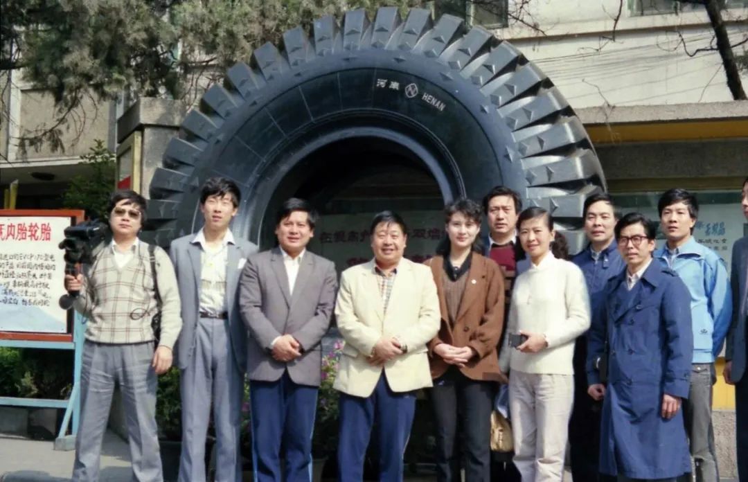 马季相声宇宙香烟_马季相声宇宙牌香烟爱奇艺视频_马季单口相声宇宙香烟