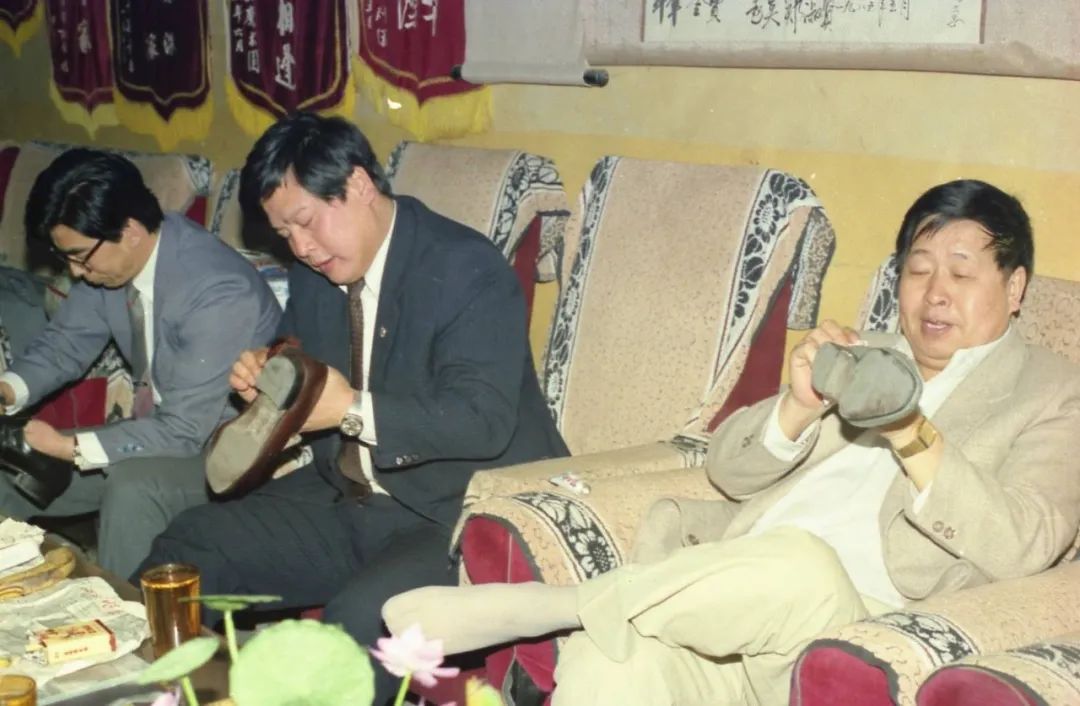 马季相声宇宙香烟_马季相声宇宙牌香烟爱奇艺视频_马季单口相声宇宙香烟