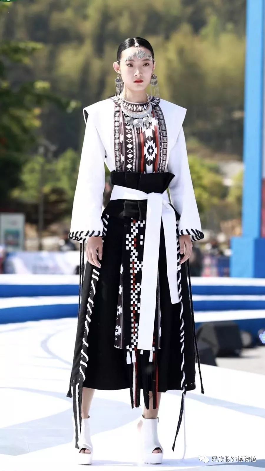 羌族服饰图片_服饰羌族图片高清_羌族服饰图片简笔画