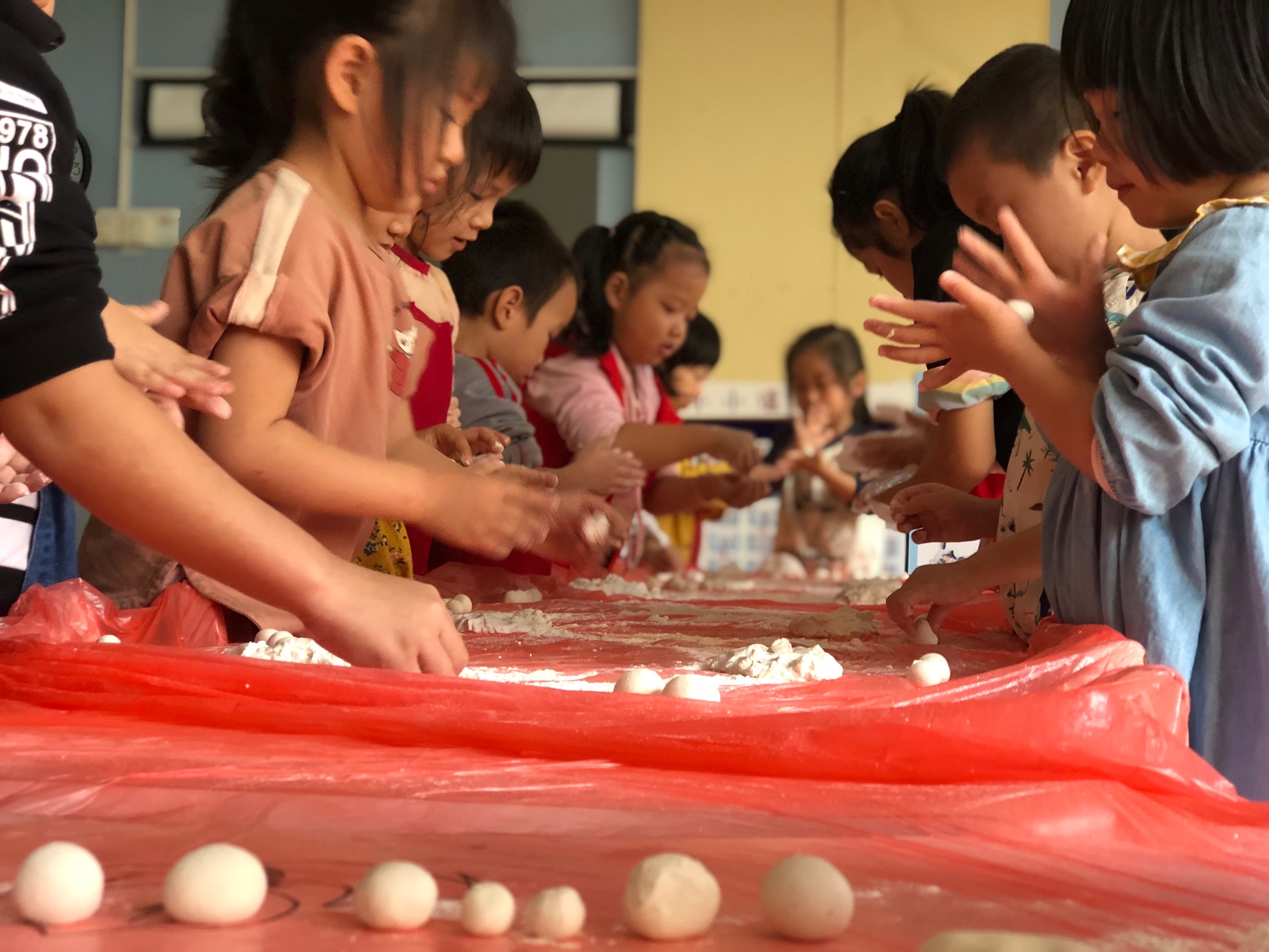 香港小吃培训学校_香港甜品有培训学校吗_香港烘培学校