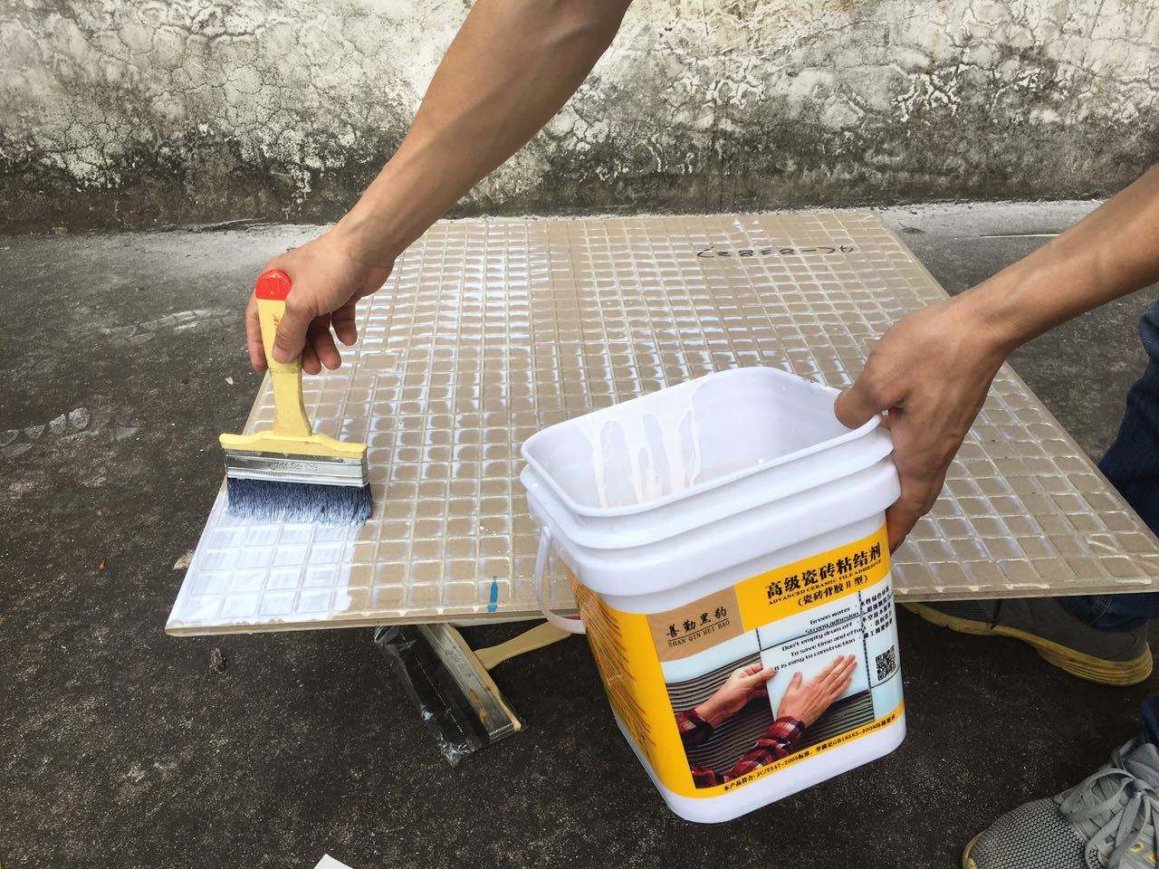 卧室地板砖贴多大规格_多大地板卧室砖规格贴合适_卧室地板砖规格尺寸一般是多少