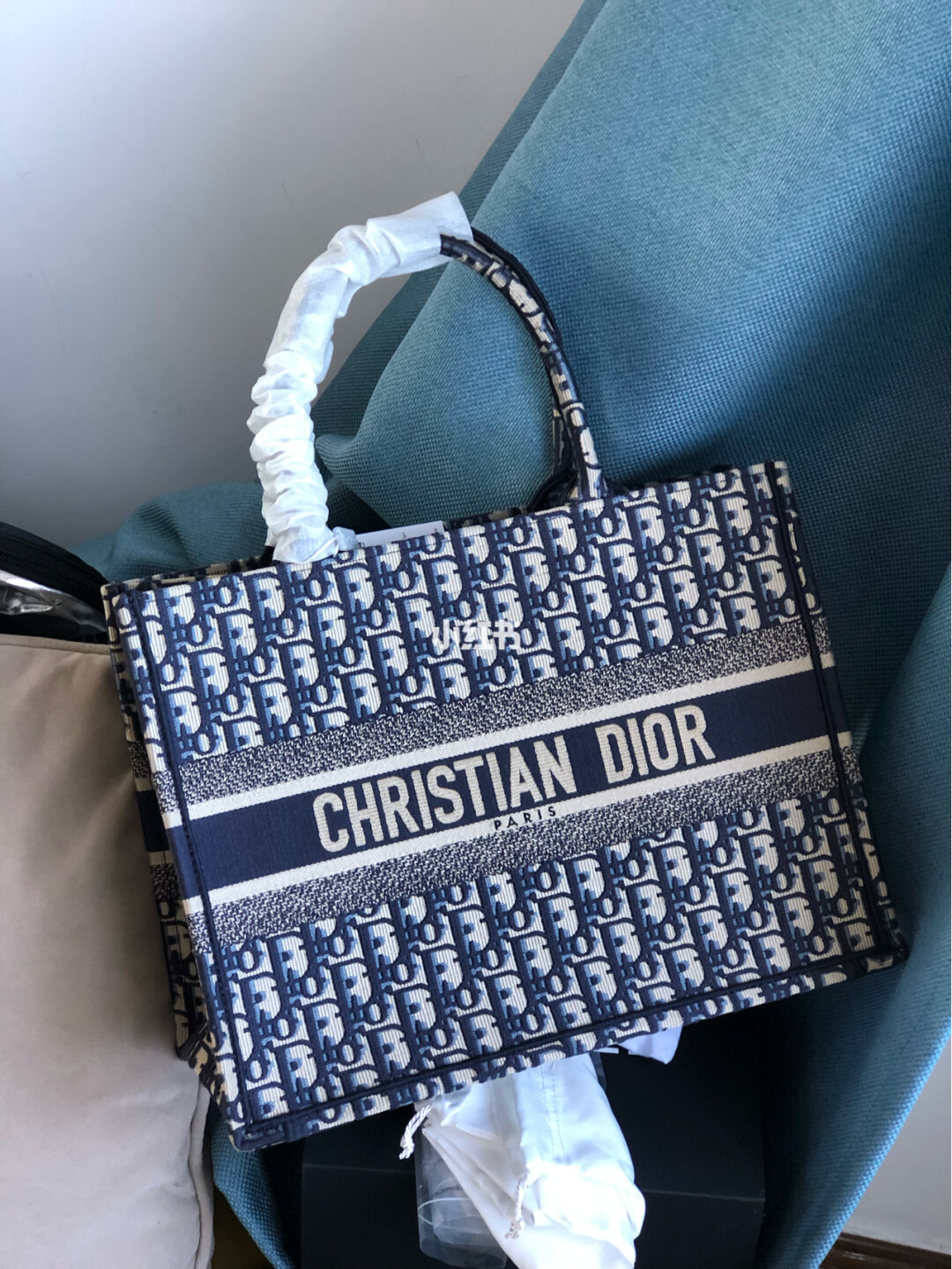 dior 手表价格_手表价格低但值得买_手表价格低于行情的原因