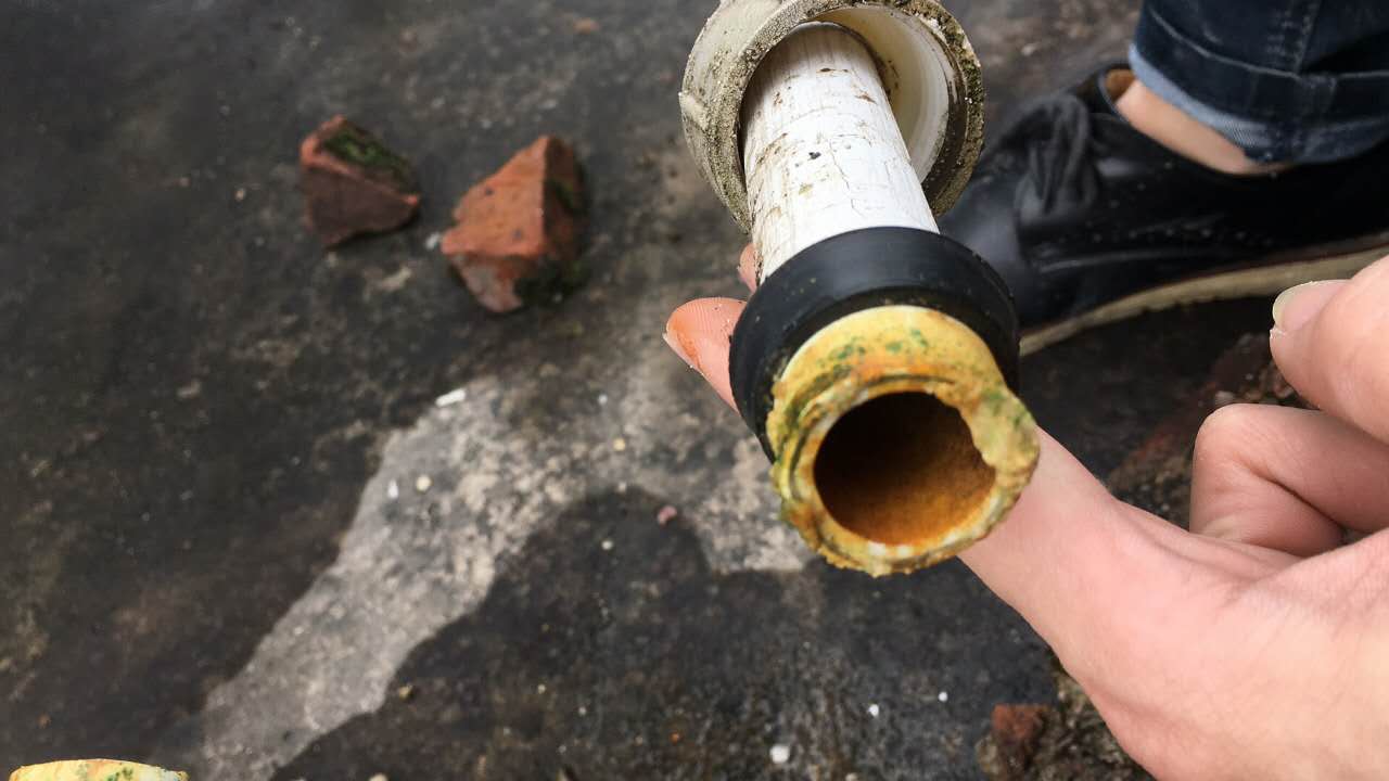 水泥包管会不会导致管道开裂_直接水泥包水管的危害_水泥包水管的危害