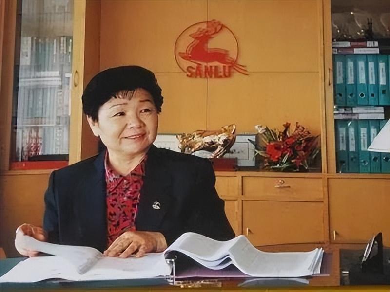 三鹿集团对奶粉事件的回应_三鹿奶粉 事件_三鹿奶粉事件简写