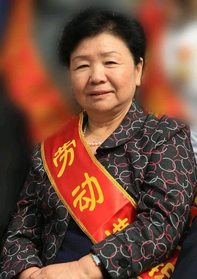 三鹿集团对奶粉事件的回应_三鹿奶粉事件简写_三鹿奶粉 事件