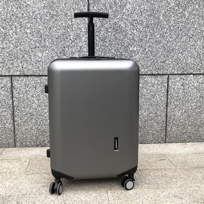 pc登机箱怎么样_登机箱 rimowa_机箱怎么上飞机