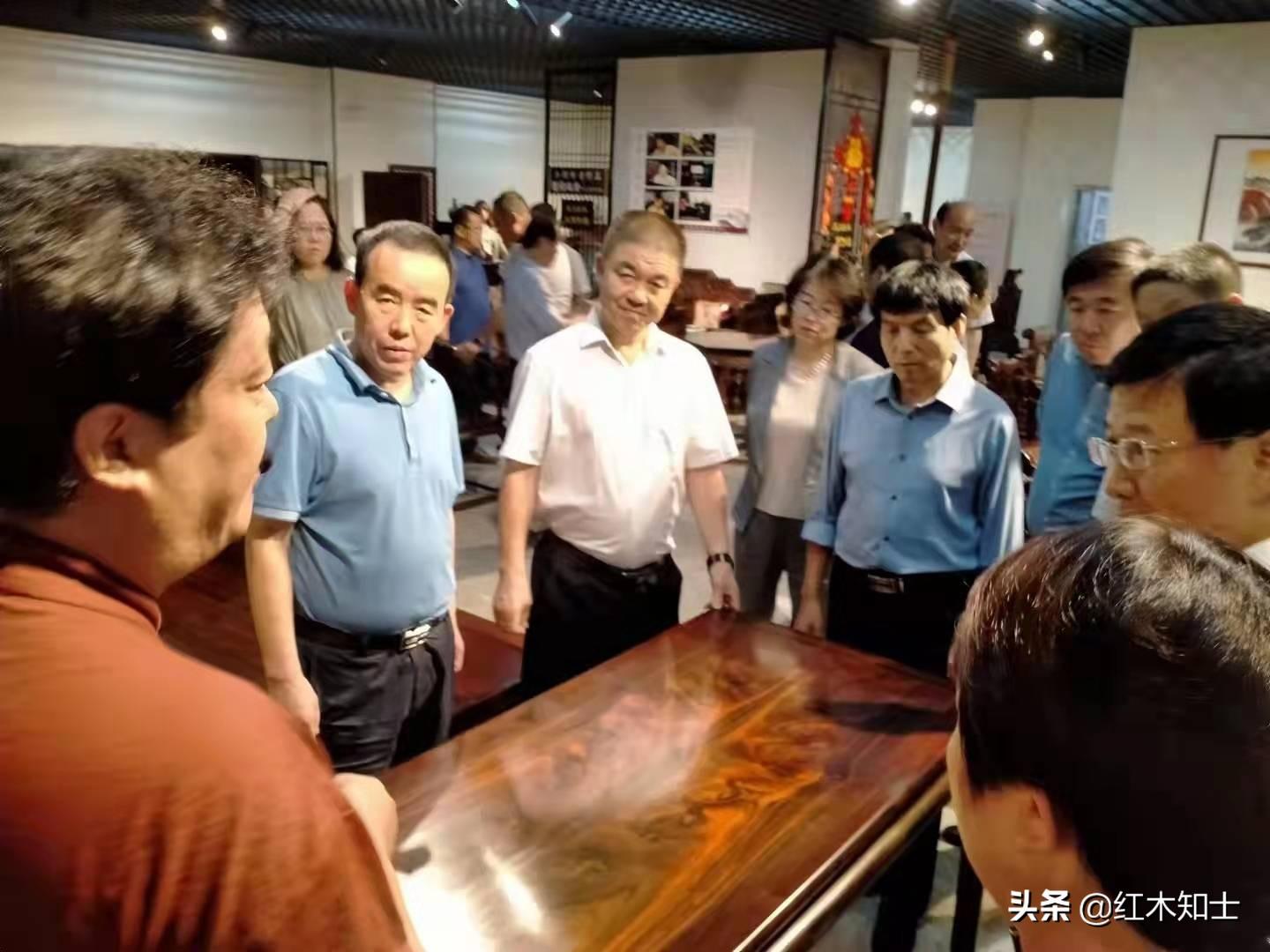 红木家具非洲酸枝怎么样_非洲酸枝木是不是红木_红木非洲木是酸枝木吗