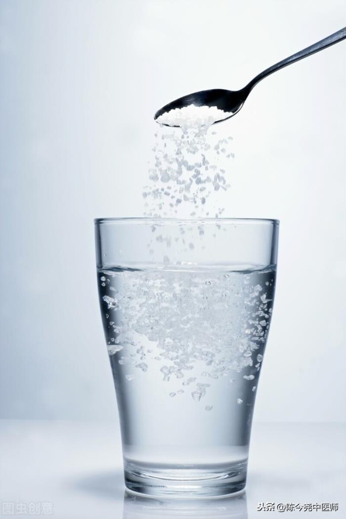 减肥淡盐水能喝吗_喝淡盐水能减肥吗_减肥期间喝淡盐水会胖吗