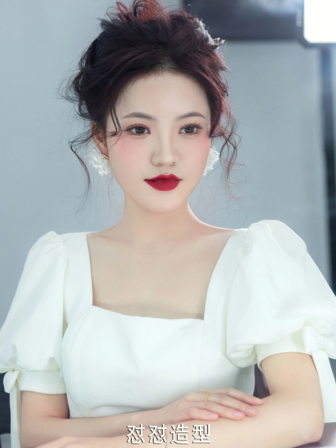 新娘跟妆培训学校哪个学校好_新娘跟妆去学校学好还是店里_新娘跟妆培训学校
