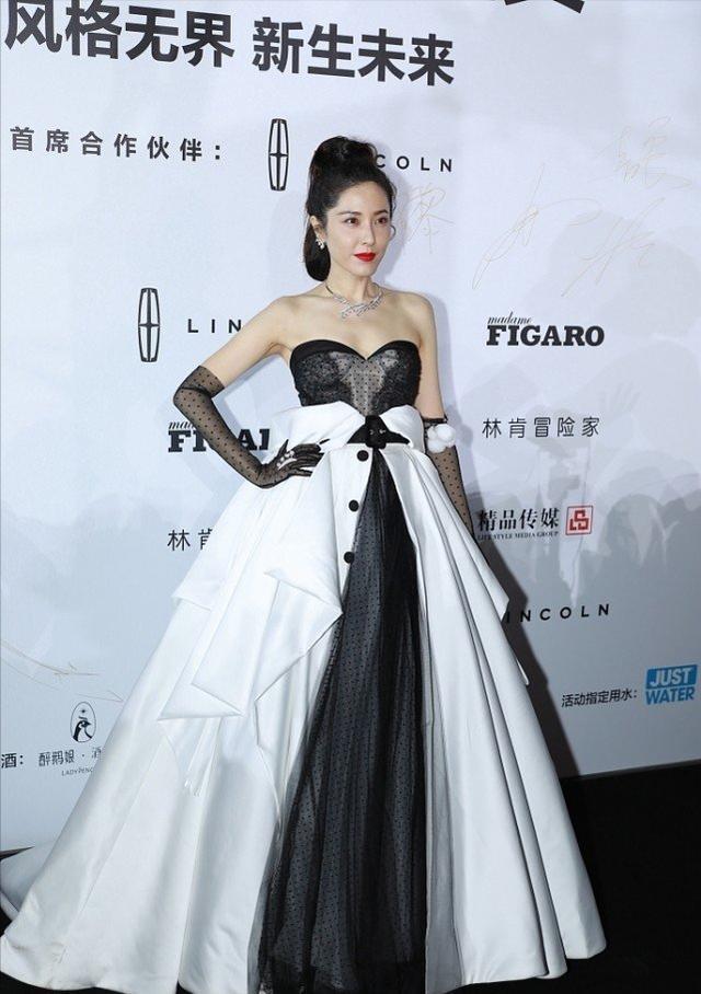 天鹅妆容图片黑色_黑天鹅妆容图片_天鹅妆容图片黑暗