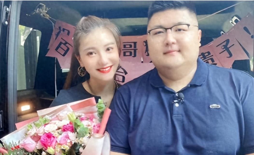 网络红人化妆视频_网红化妆视频教程_化妆厉害的网络红人
