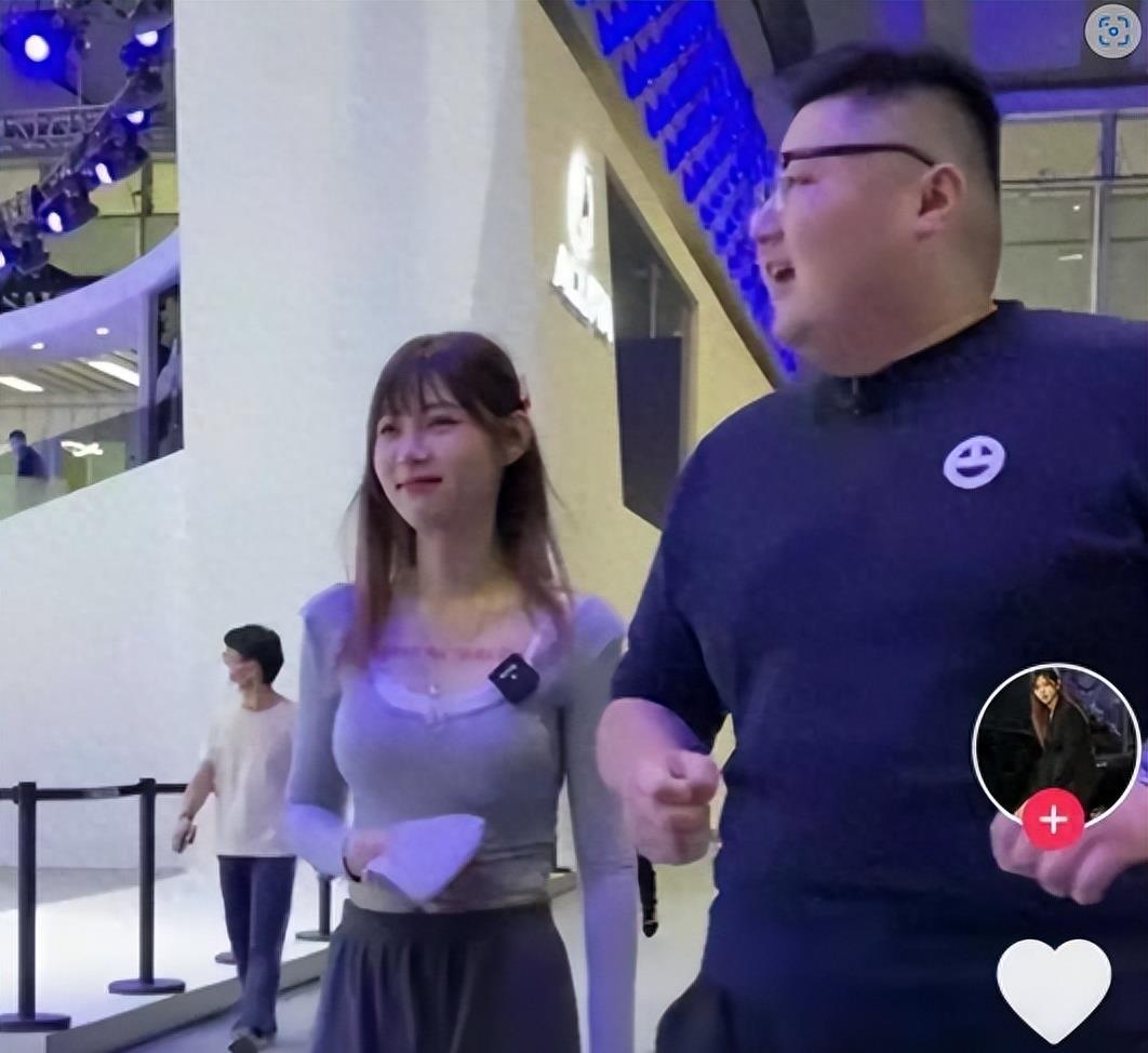 化妆厉害的网络红人_网络红人化妆视频_网红化妆视频教程
