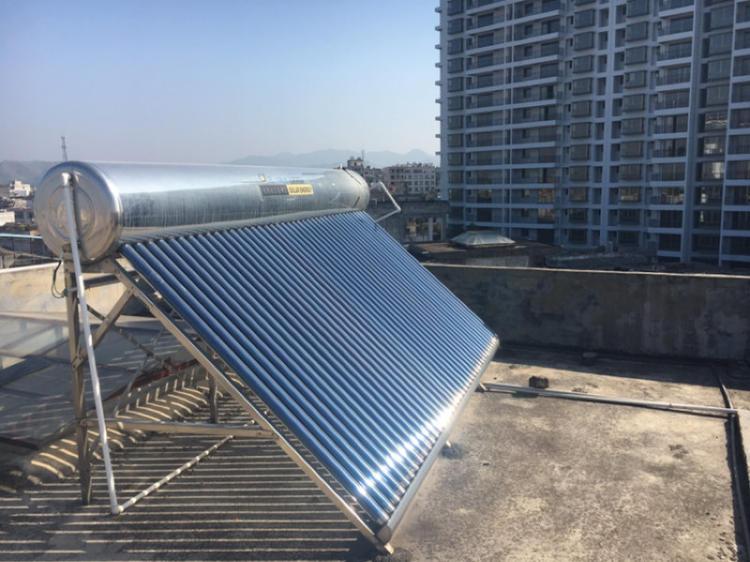 自制热水器太阳能热水器_自制太阳能集热管_pvc管自制太阳能热水器