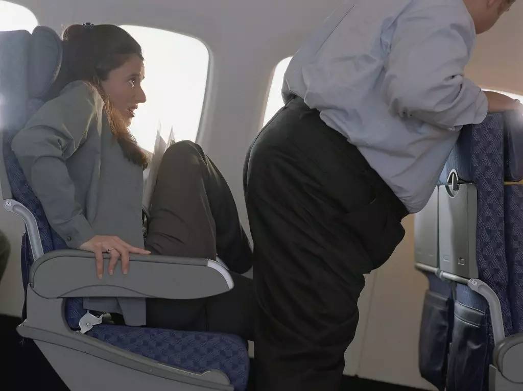 卫生飞机间会用上消毒液吗_飞机上的卫生间不会用_飞机卫生间在地面可以用么